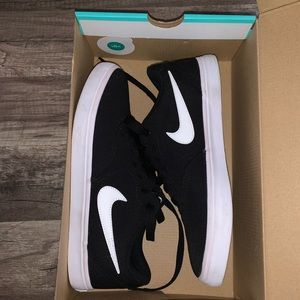 Women Nike SB